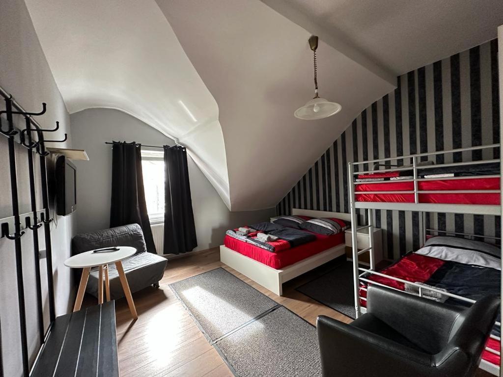 Adam'S Hostel - Self Check-In & Only Private Rooms Düsseldorf Esterno foto